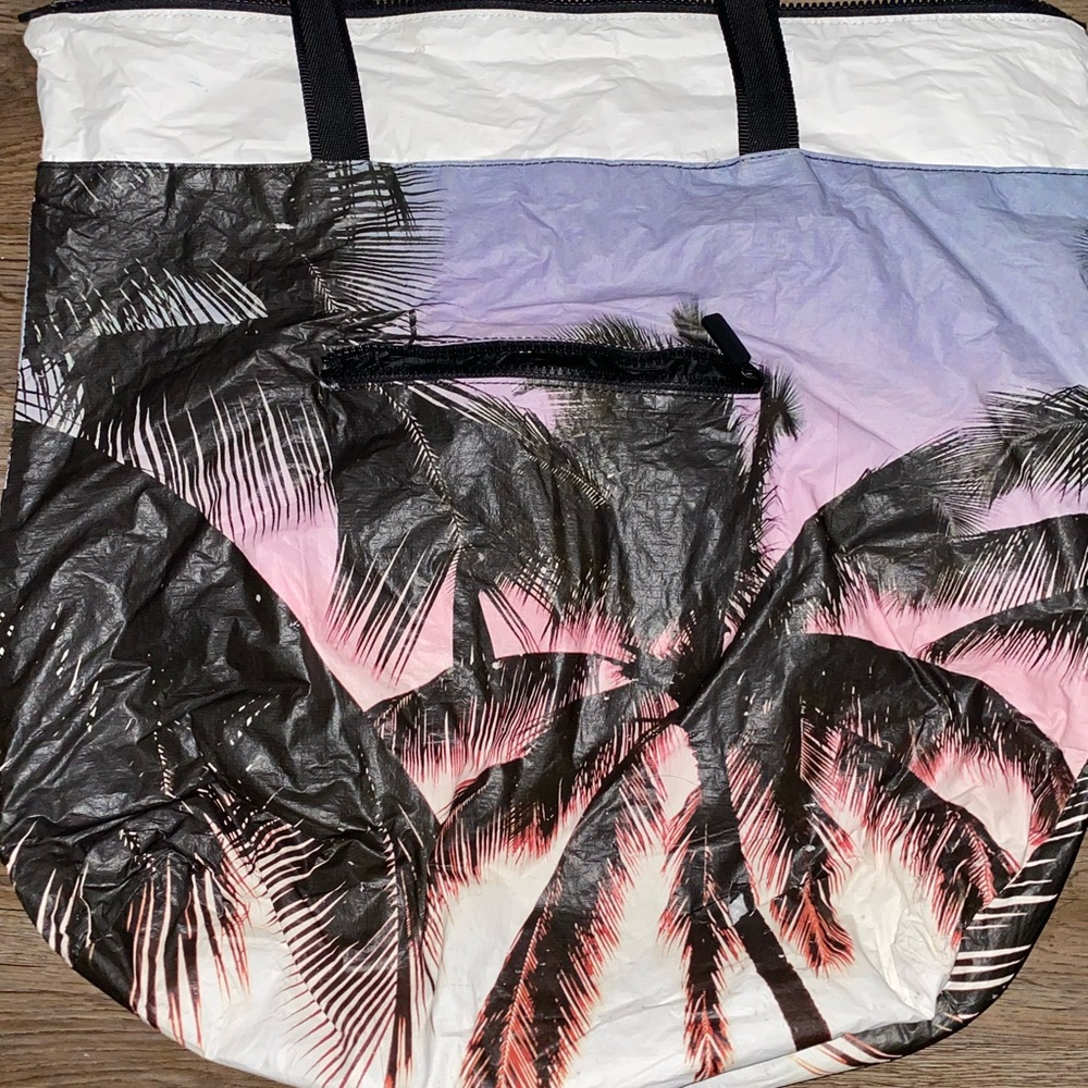 Aloha Collection Tote. Please review photos & description. - Picture 5 of 13